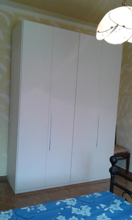 La Ca Del Menec Apartment Lierna Ruang foto
