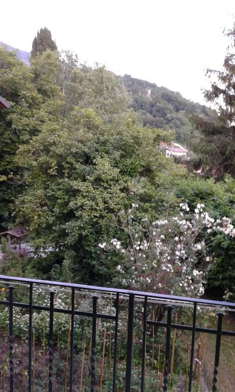 La Ca Del Menec Apartment Lierna Ruang foto