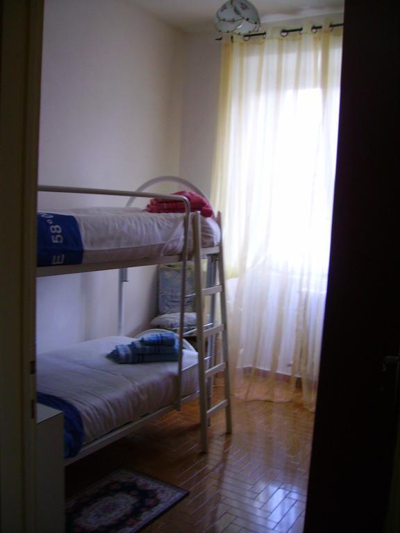 La Ca Del Menec Apartment Lierna Ruang foto
